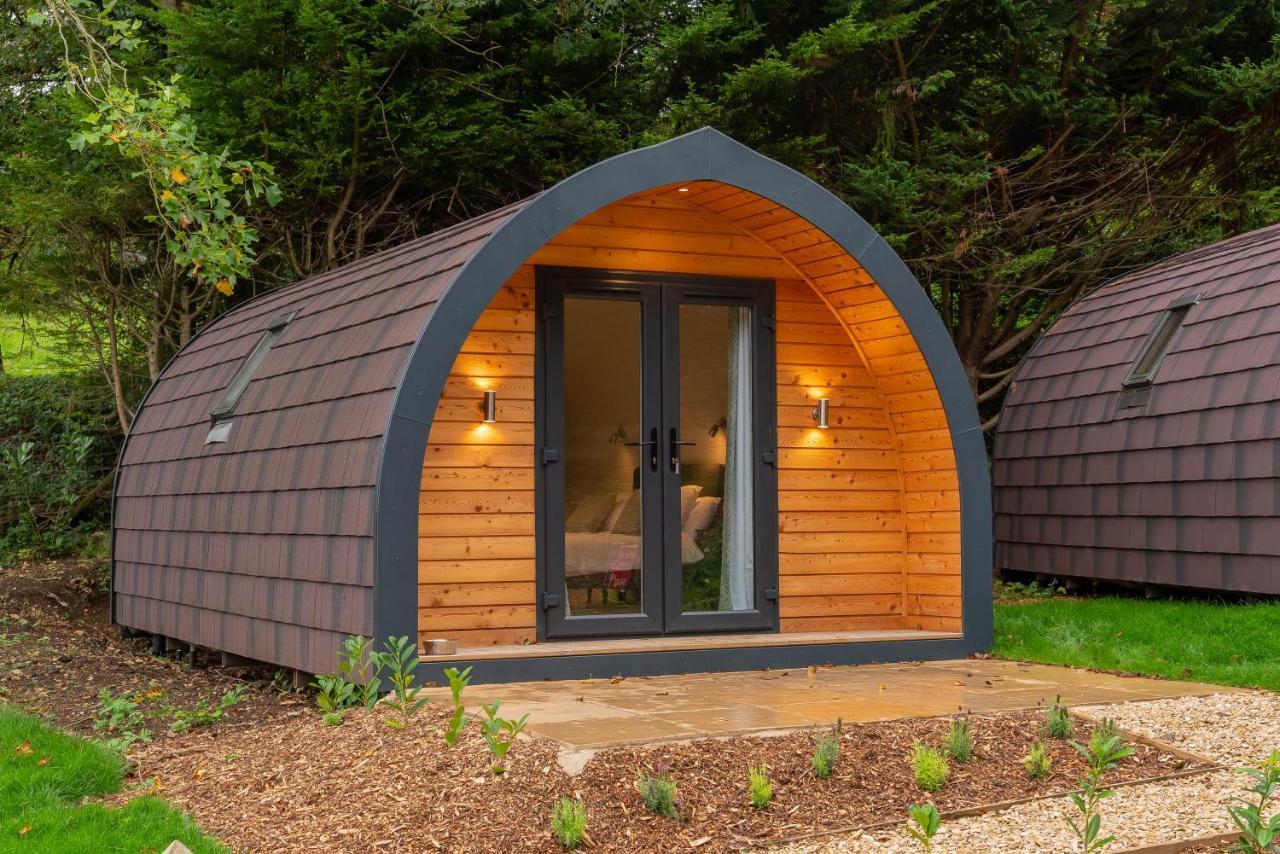 The Plough Inn Cabins Ramsden Екстер'єр фото